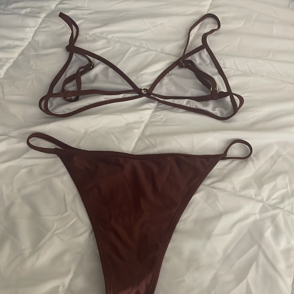 Bikini - Picture 4 of 4